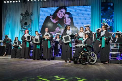 
Christian Kotoman - Fotógrafo de Formatura - Fotografia de Formatura - Porto Alegre - PUCRS ULBRA UFRGS
direito medicina odonto psicologia serviço social'