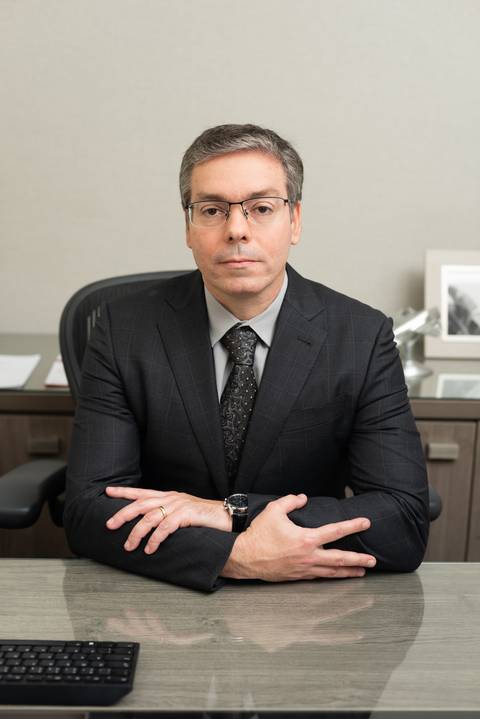 Michel Menezes, cirurgião'