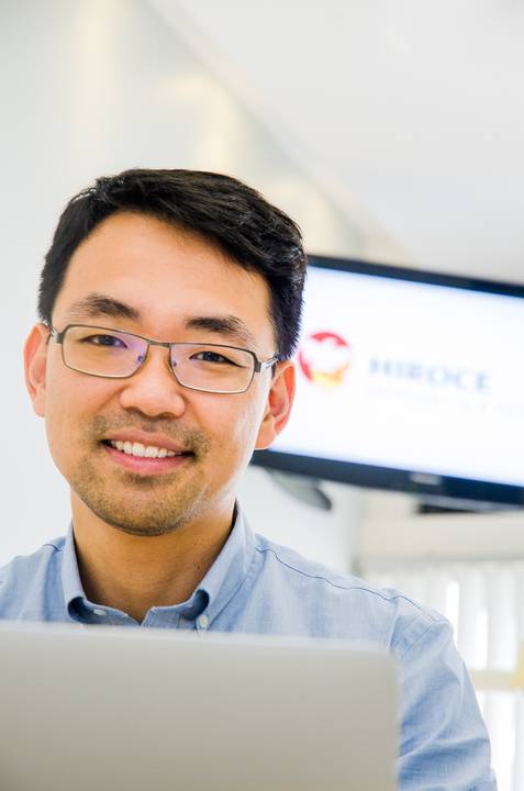 Marcos Hiroce, ortodontista (ensaio em locação)'