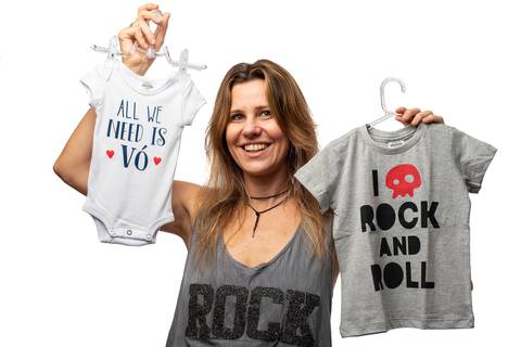 Paula Novaes, criadora da Mini Rockers roupas infantis (ensaio em estúdio)'