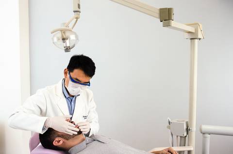 Marcos Hiroce, ortodontista (ensaio em locação)'