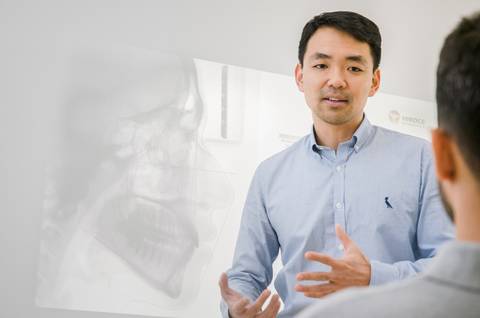 Marcos Hiroce, ortodontista (ensaio em locação)'