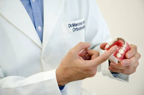 Detalhe feito durante ensaio em locação de Marcos Hiroce, Ortodontista'