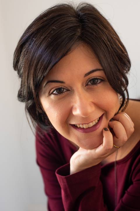 Flávia Arone, terapeuta integrativa  (ensaio em locação)'