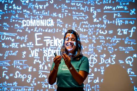 Melissa Batista, consultora, durante curso de marketing e negócios, promovido pela Markentista'