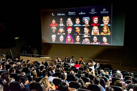 debate no lançamento do filme Woman, de Yann Arthus-Bertrand, no Rio de Janeiro'