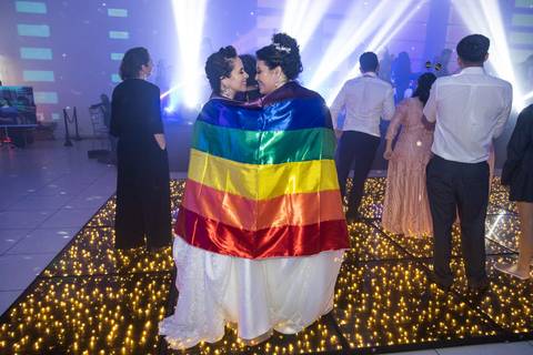 Balada do casamento da Melissa com a Flávia no Quinta dos Pinheiros- Serra da Cantareira - SP'