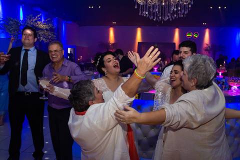 Balada do casamento da Melissa com a Flávia no Quinta dos Pinheiros- Serra da Cantareira - SP'