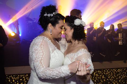 Balada do casamento da Melissa com a Flávia no Quinta dos Pinheiros- Serra da Cantareira - SP'