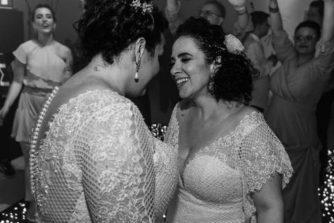 Balada do casamento da Melissa com a Flávia no Quinta dos Pinheiros- Serra da Cantareira - SP'