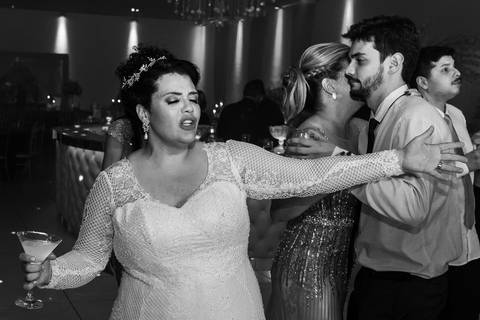 Balada do casamento da Melissa com a Flávia no Quinta dos Pinheiros- Serra da Cantareira - SP'