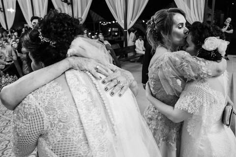 Cerimônia de casamento da Melissa com a Flávia no Quinta dos Pinheiros- Serra da Cantareira - SP'