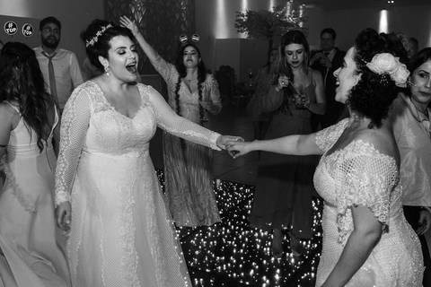 Cerimônia de casamento da Melissa com a Flávia no Quinta dos Pinheiros- Serra da Cantareira - SP'