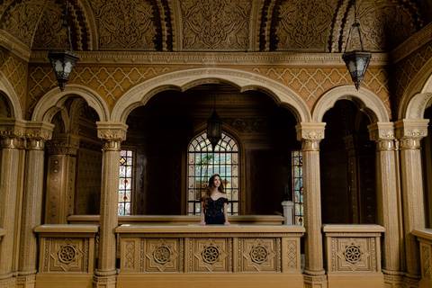 Ensaio da debutante Julia, realizado no Palacete Rosa, pelo fotógrafo de festa de 15 anos em São Paulo- SP, John Edgard'