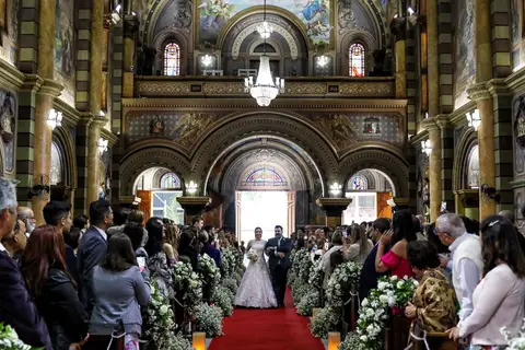 Entrada da noiva Manuela na cerimônia de casamento na paróquia Matriz Nossa Senhora de Santo André - SP, fotógrafo de casamento de Santo André, fotógrafo de casamento da paróquia Matriz Nossa Senhora de Santo André- SP'