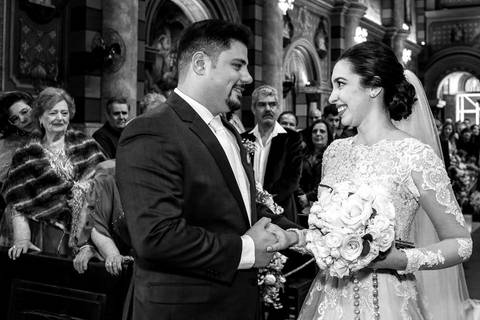 Entrada da noiva Manuela na cerimônia de casamento na paróquia Matriz Nossa Senhora de Santo André - SP, fotógrafo de casamento de Santo André, fotógrafo de casamento da paróquia Matriz Nossa Senhora de Santo André- SP'