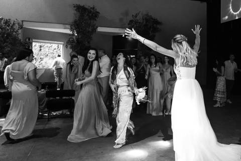 fotografia de casamento do casal Beatriz e Victor no Sítio São Jorge - espaço Vdara em São Bernardo do Campo em São Paulo'