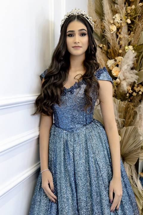 O vestido de 15 anos da Leticia exibido em detalhe no Spazio Golf.'