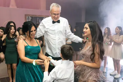 Festa animada da debutante Leticia no Spazio Golf em São José dos Campos em SP'
