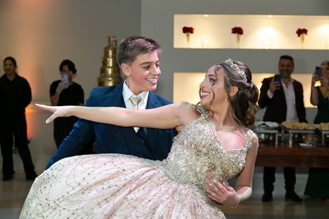 Cerimônia emocionante, 15 anos, Mansão Araci, São Paulo
Capturando risos, John Edgard, festa no Mansão Araci'