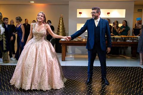 Cerimônia emocionante, 15 anos, Mansão Araci, São Paulo
Capturando risos, John Edgard, festa no Mansão Araci'