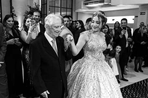 Valsa tradicional, debutante, festa no Mansão Araci
Fotografias incríveis, John Edgard, Mansão Araci'