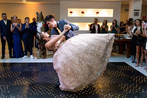 Dança emocionante, debutante, Mansão Araci
Iluminação perfeita, festa no Mansão Araci, John Edgard fotógrafo'