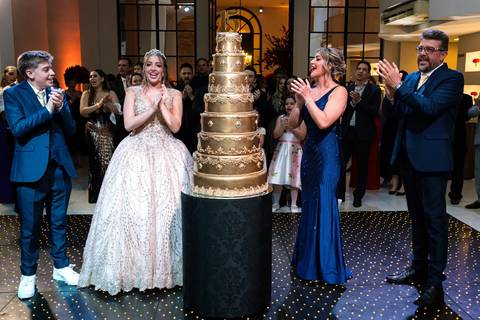 Detalhes do vestido, elegância, fotografia por John Edgard
Pais emocionados, festa de 15 anos, Mansão Araci, SP'