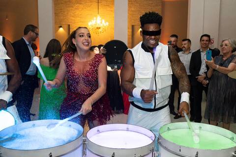 ntonella, alegria, festa no Mansão Araci, fotografia de John Edgard
Final da festa, despedidas, Mansão Araci, São Paulo'