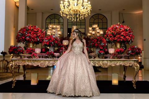 Antonella, vestido deslumbrante, festa na Mansão Araci'