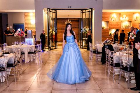 entrada da debutante Luisa na sua festa de 15 anos na Casa Bertolazzi- Vila Romana em São Paulo-SP'