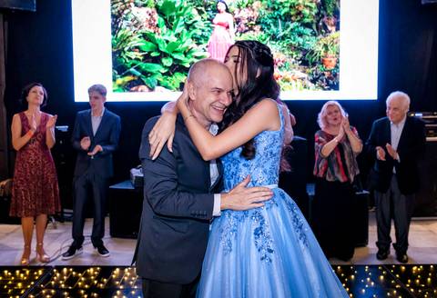 valsa da debutante Luísa com o seu pai, na festa de 15 anos na Casa Bertolazzi - Vila Romana em São Paulo- SP'