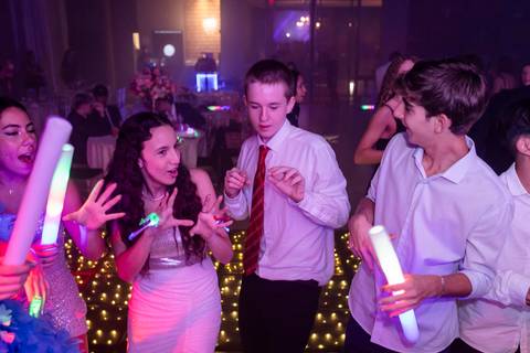 Balada da festa de 15 anos da debutante Luísa na Casa Bertolazzi - Vila Romana em São Paulo'