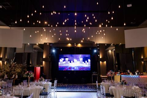 decoração da festa de 15 anos da debutante Luísa na Casa Bertolazzi - Vila Romana-SP'