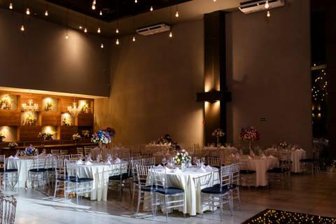 decoração da festa de 15 anos da debutante Luísa na Casa Bertolazzi - Vila Romana-SP'