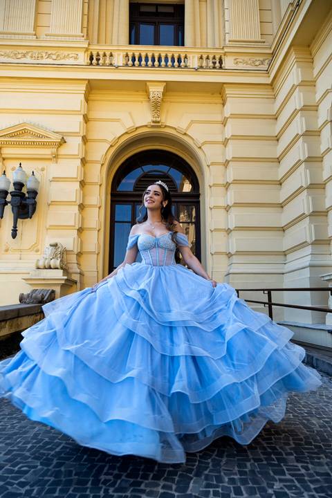 Fotografia de debutante no Museu do Ipiranga'