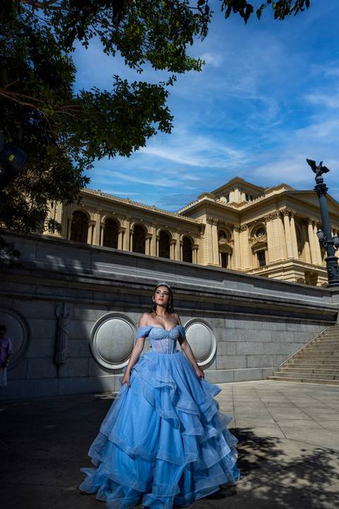 Fotógrafo em SP realizando ensaio de debutante'