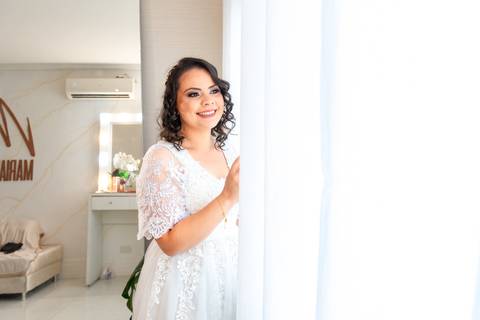 Noiva aguardando o grande momento de sua vida.'