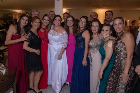 Festa e fotografia de casamento no Buffet Hedwig em Santos'