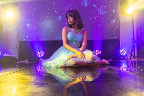 Ensaio inicial de 15 anos na pista do Buffet Hora da Festa em Santos '