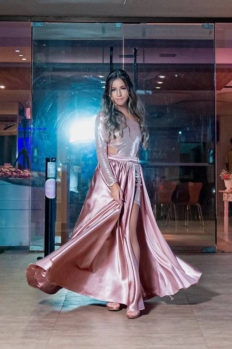 Ensaio inicial de 15 anos no Buffet Hora da Festa'