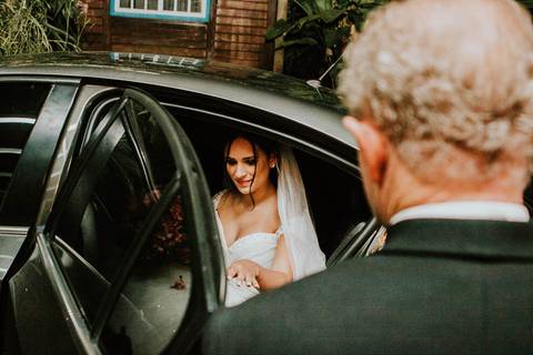 Noiva recebida pelo pai'