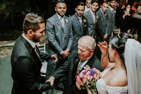 Entrega da noiva para o pai'