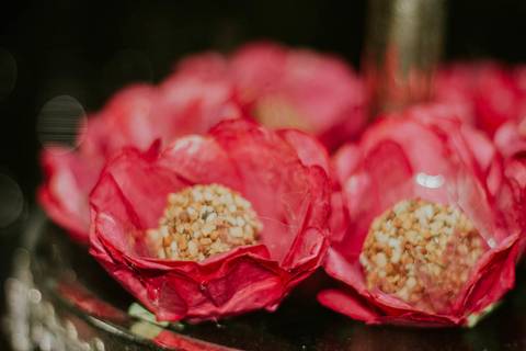 Doces personalizados dos noivos'