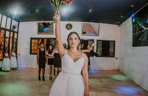 Hora de jogar o Buquê'