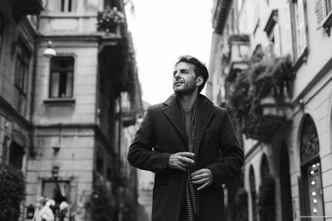 fotografo roteiro ensaio fotos pedido casamento portrait milão fotos fotografo na italia bar brera via pinacoteca quarteirao da moda duomo di milano castello parco sempione leonardo algozzino'