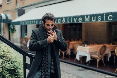 portrait visual artist milan milano brasileiro brasiliano fotografo artista na italia famoso plastico leonardo rodrigues algozzino via brera fotos ensaio retratos'