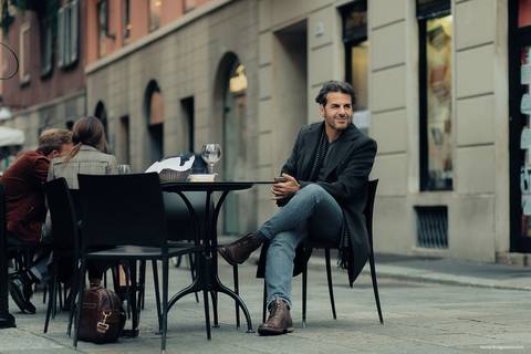 fotografo roteiro ensaio fotos pedido casamento portrait milão fotos fotografo na italia bar brera via pinacoteca quarteirao da moda duomo di milano castello parco sempione leonardo algozzino'