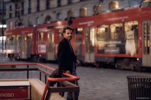 Photographer in Italy Milan Monza Brazilian Wedding Famous Artist Visual Artist Milan night Winter Photoshoot Photographer Leonardo Algozzino Marcello Dellova '