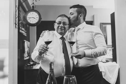 Barbearia jundiaí make do noivo noivo se arrumando'